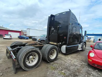 2013 PETERBILT 587 - view 5 of 35
