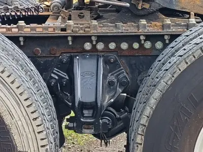 2013 PETERBILT 587 - view 11 of 35