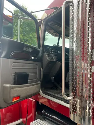 2021 PETERBILT 389 - view 11 of 51