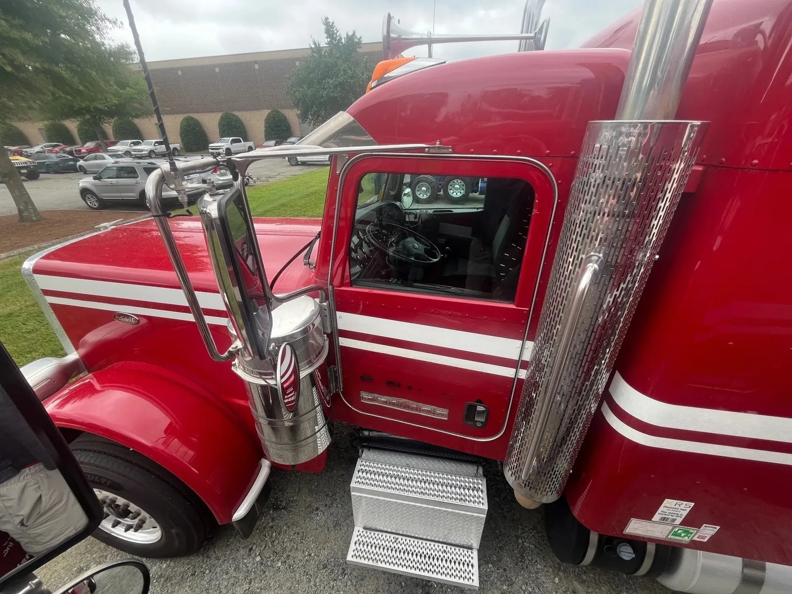 2021 PETERBILT 389