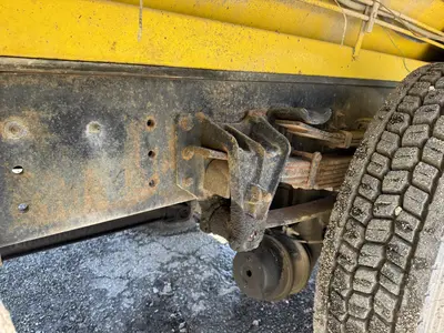 2001 INTERNATIONAL 4900 - view 17 of 32