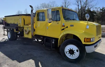 2001 INTERNATIONAL 4900 - view 10 of 32