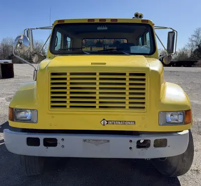 2001 INTERNATIONAL 4900 - view 12 of 32