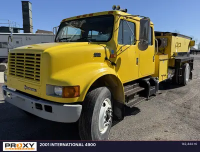 2001 INTERNATIONAL 4900 - view 3 of 32