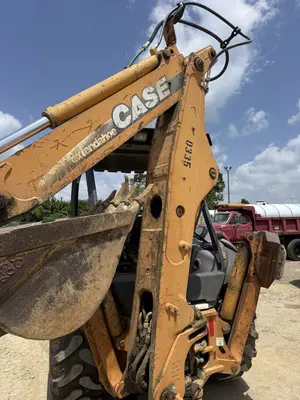 2003 CASE 580 Super M - view 18 of 24