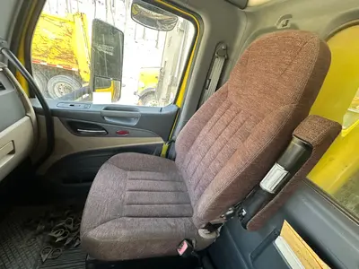 2016 PETERBILT 567 - view 15 of 41