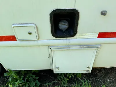 2004 FORD E350 FOUR WINDS RV - view 18 of 49
