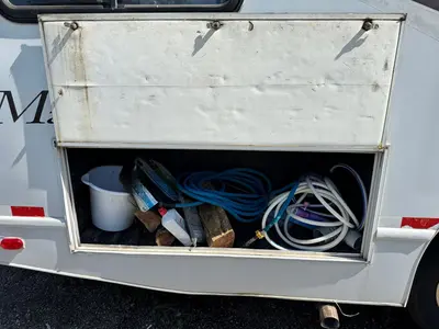 2004 FORD E350 FOUR WINDS RV - view 19 of 49
