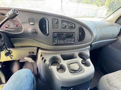 2004 FORD E350 FOUR WINDS RV - view 12 of 49