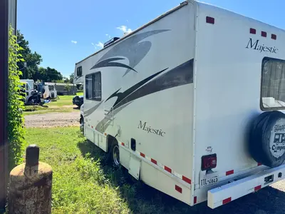2004 FORD E350 FOUR WINDS RV - view 6 of 49