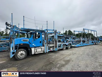 2015 FREIGHTLINER 114SD - view 3 of 35