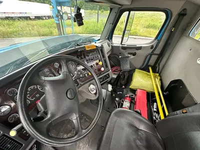 2015 FREIGHTLINER 114SD - view 15 of 27