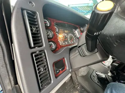 2015 FREIGHTLINER 114SD - view 20 of 27