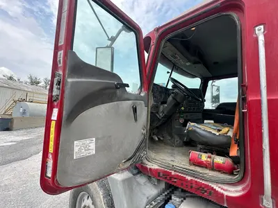 2017 MACK GRANITE GU813 - view 14 of 45