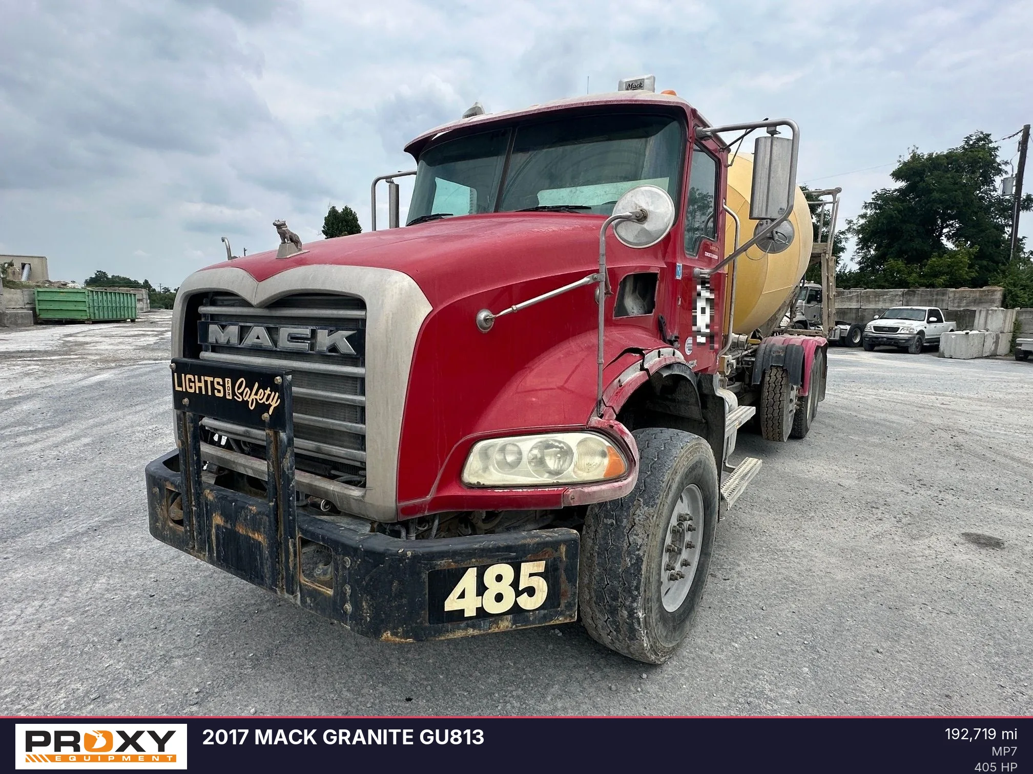 2017 MACK GRANITE GU813