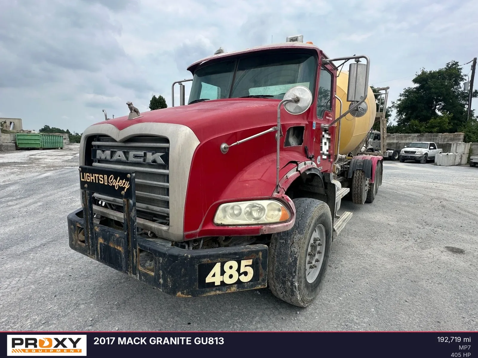 2017 MACK GRANITE GU813