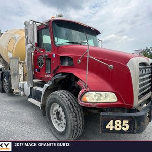 2017 MACK GRANITE GU813 - view 3 of 45