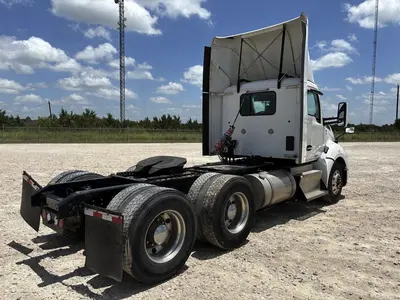 2017 KENWORTH T680 - view 5 of 45