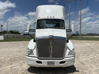 2017 KENWORTH T680 - view 7 of 45