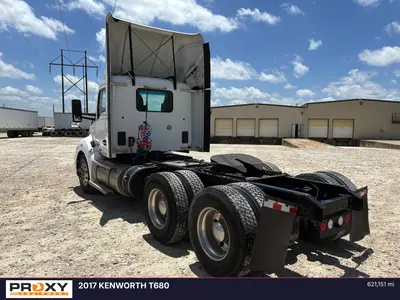 2017 KENWORTH T680 - view 3 of 45