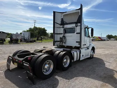 2016 VOLVO VNL64T300 - view 5 of 50
