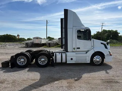 2016 VOLVO VNL64T300 - view 6 of 50