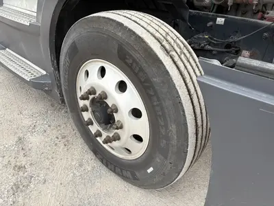 2018 FREIGHTLINER CASCADIA 126 - view 17 of 50