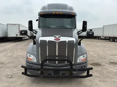 2020 PETERBILT 579 - view 8 of 50