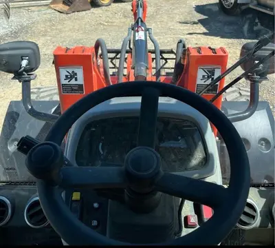 2023 KUBOTA R640 - view 12 of 21