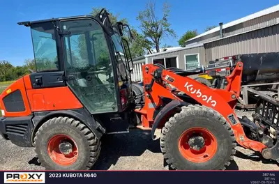 2023 KUBOTA R640 - view 4 of 21