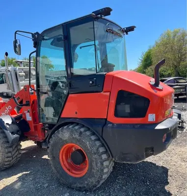 2023 KUBOTA R640 - view 8 of 21