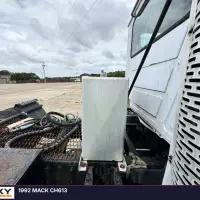 1992 MACK CH613 - view 7 of 32