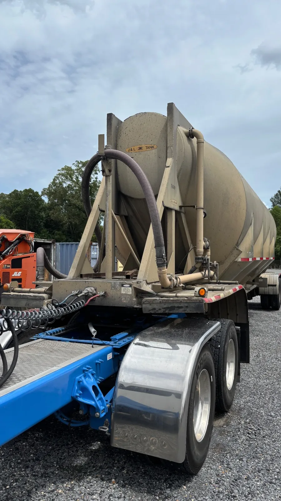 1992 J & L Tank, INC 42 foot