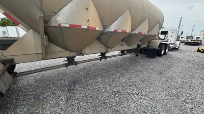 1992 J & L Tank, INC 42 foot - view 8 of 10