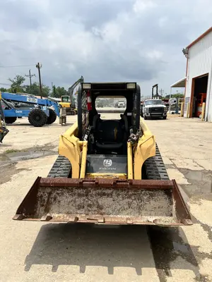 2007 DEERE 332 - view 8 of 27