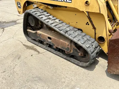 2007 DEERE 332 - view 9 of 27