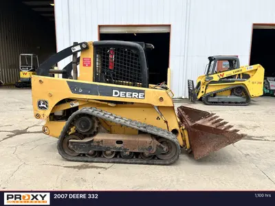 2007 DEERE 332 - view 2 of 27