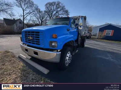 2001 CHEVROLET C7500 - view 2 of 24