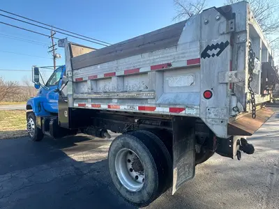 2001 CHEVROLET C7500 - view 6 of 24