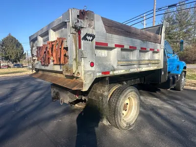 2001 CHEVROLET C7500 - view 7 of 24
