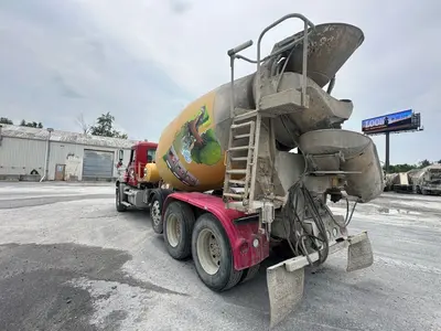 2017 MACK GRANITE GU813 - view 8 of 46