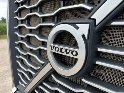 2019 Volvo VNL - view 14 of 32