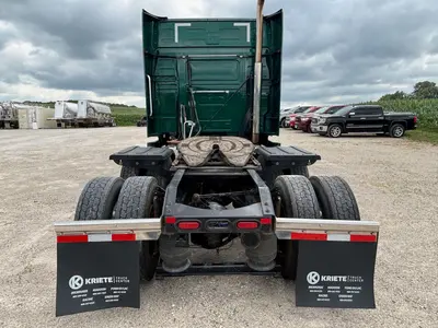 2019 Volvo VNL - view 10 of 32