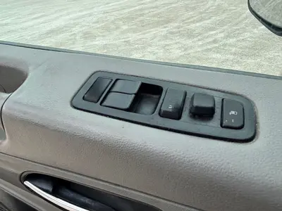 2022 PETERBILT 579 SLEEPER - view 14 of 31