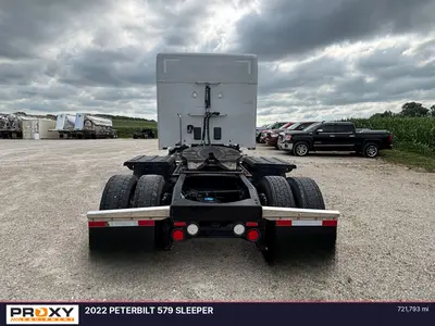 2022 PETERBILT 579 SLEEPER - view 5 of 31