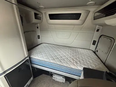 2022 PETERBILT 579 - view 19 of 31