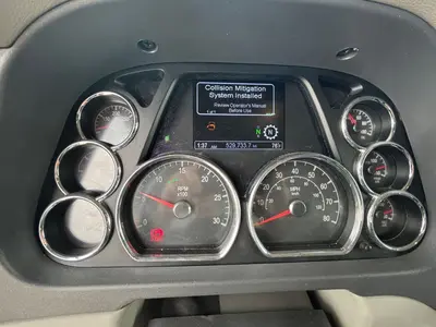 2022 PETERBILT 579 - view 15 of 31