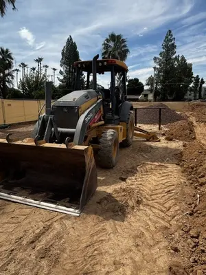 2015 Deere 310SL - view 4 of 28