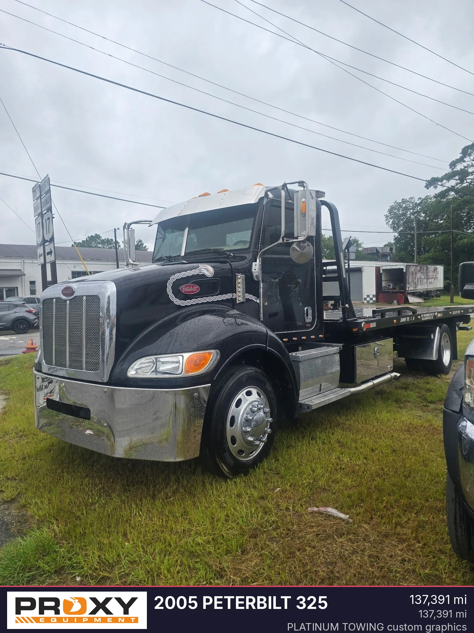 2005 PETERBILT 325