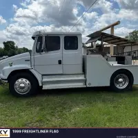 1999 FREIGHTLINER FL60 - view 4 of 39